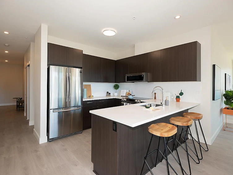 207-1633 Tatlow Avenue, North Vancouver, BC, V7P 1V3 - 17
