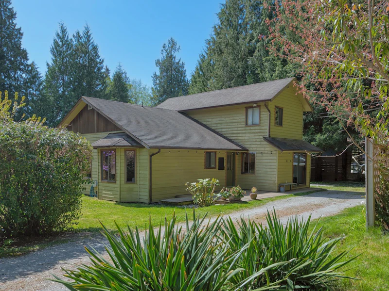 1479 Park Avenue, Roberts Creek BC