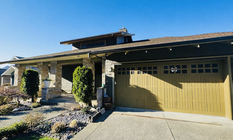 700 Ocean Crest Drive