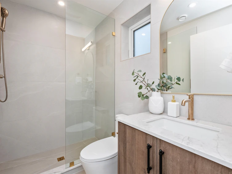 1-2667 E Pender Street, Vancouver, BC, V5K 2B6 - 16