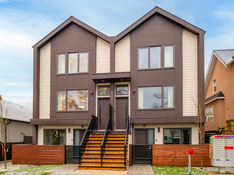 1-2667 E Pender Street, Vancouver, BC, V5K 2B6 - 2