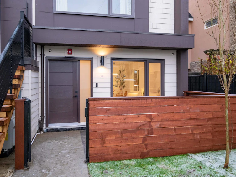 1-2667 E Pender Street, Vancouver, BC, V5K 2B6 - 4