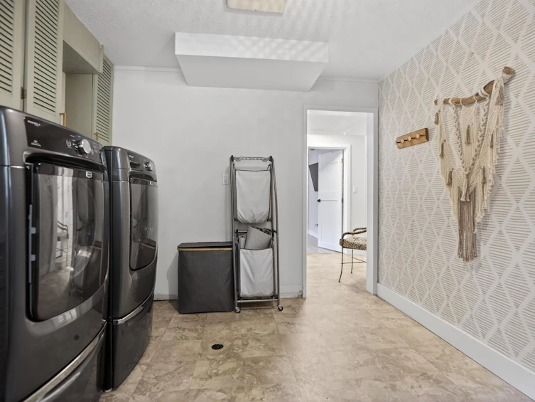 33777 4 Avenue, Mission, BC, V2V 1T5 - 32