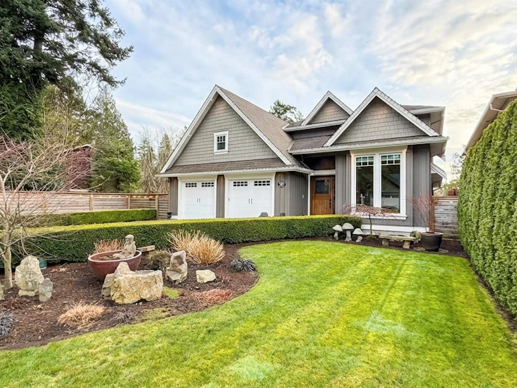 5220 Wallace Avenue, Delta, BC, V4M 1A1 - 2