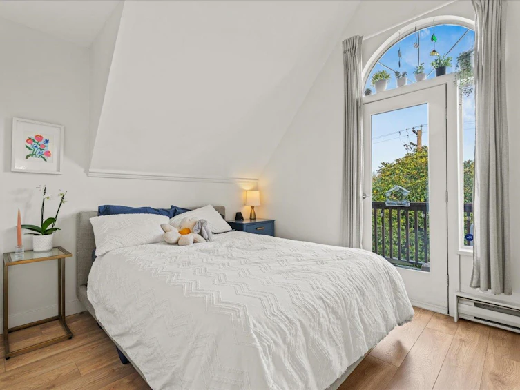 143 W 13th Avenue, Vancouver, BC, V5Y 1V8 - 14