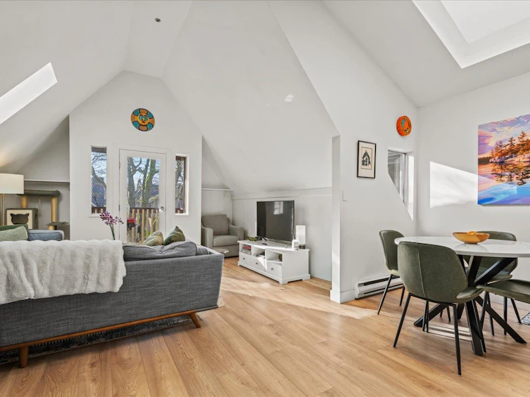 143 W 13th Avenue, Vancouver, BC, V5Y 1V8 - 4