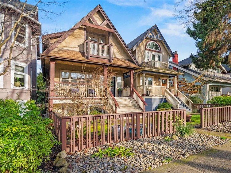 143 W 13th Avenue, Vancouver, BC, V5Y 1V8 - 2