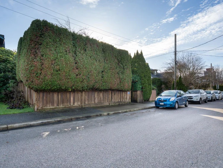 3450 W 8th Avenue, Vancouver, BC, V6R 1Y5 - 3