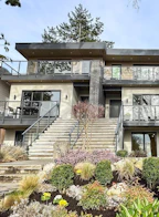 338 E 5th Street
