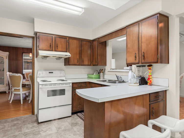 4651 W 16th Avenue, Vancouver, BC, V6R 3E9 - 12