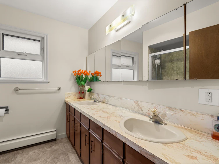 4651 W 16th Avenue, Vancouver, BC, V6R 3E9 - 17