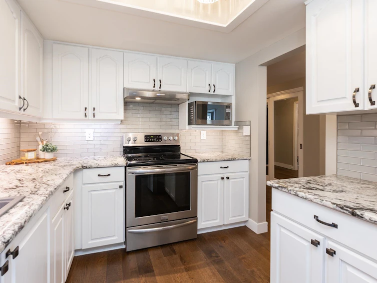 307-15367 Buena Vista Avenue, Surrey, BC, V4B 1Y7 - 11