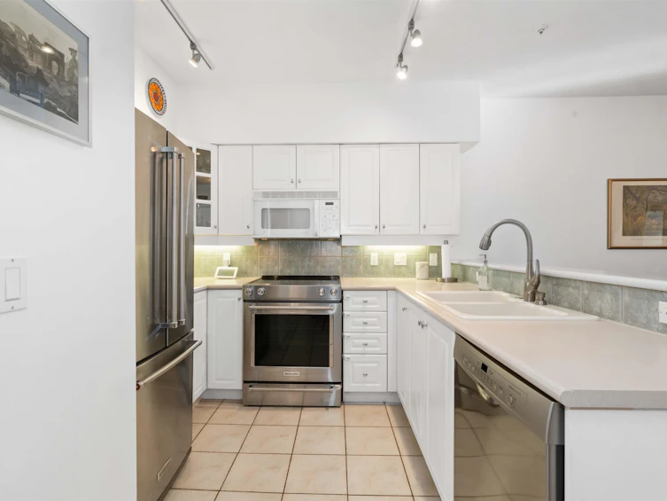 104-2755 Maple Street, Vancouver, BC, V6J 5K1 - 18