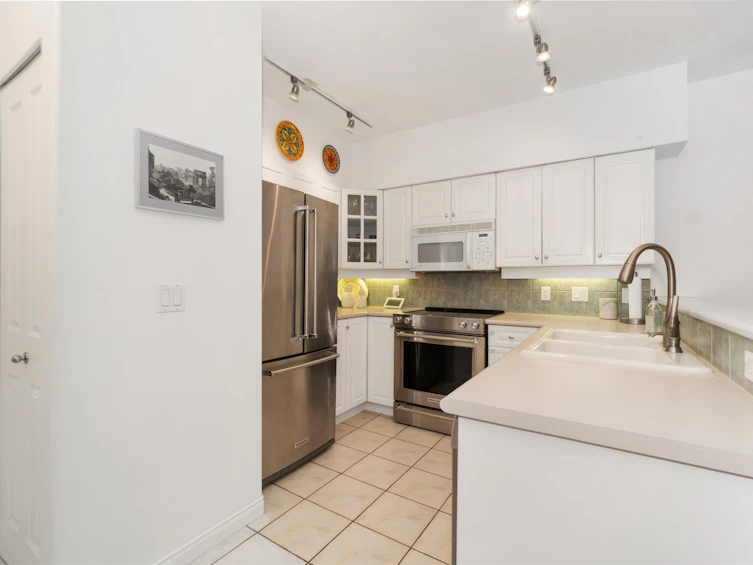 104-2755 Maple Street, Vancouver, BC, V6J 5K1 - 17