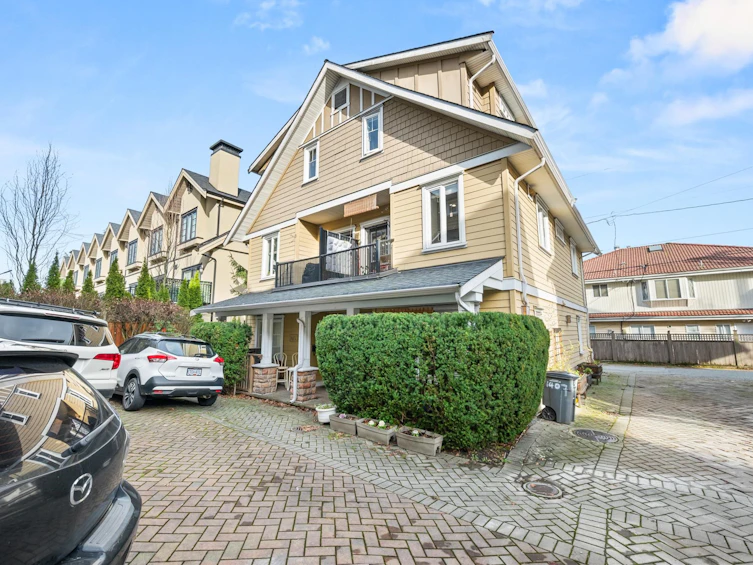1407 E 28th Avenue, Vancouver, BC, V5N 2X3 - 28