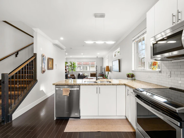 1407 E 28th Avenue, Vancouver, BC, V5N 2X3 - 4
