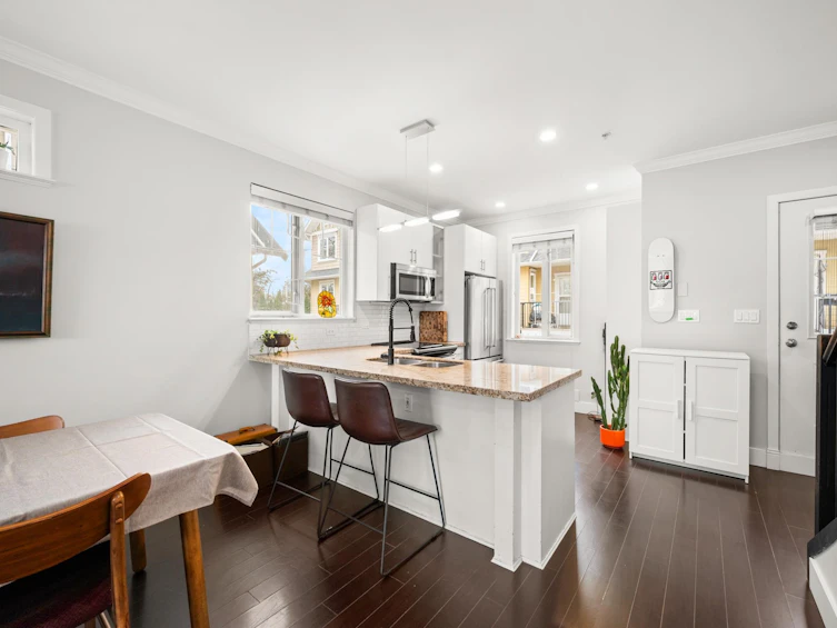 1407 E 28th Avenue, Vancouver, BC, V5N 2X3 - 6