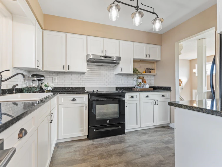 10101 Fairbanks Crescent, Chilliwack, BC, V2P 5M4 - 13