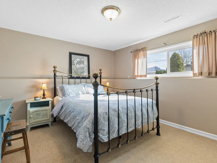 10101 Fairbanks Crescent, Chilliwack, BC, V2P 5M4 - 23