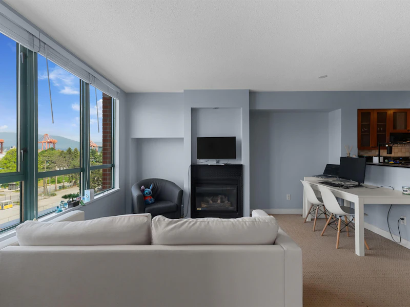 604 - 55 Alexander Street, Vancouver BC V6A 1B2
