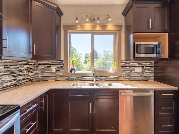 6391 Oracle Road, Sechelt, BC, V7Z 0R8 - 11