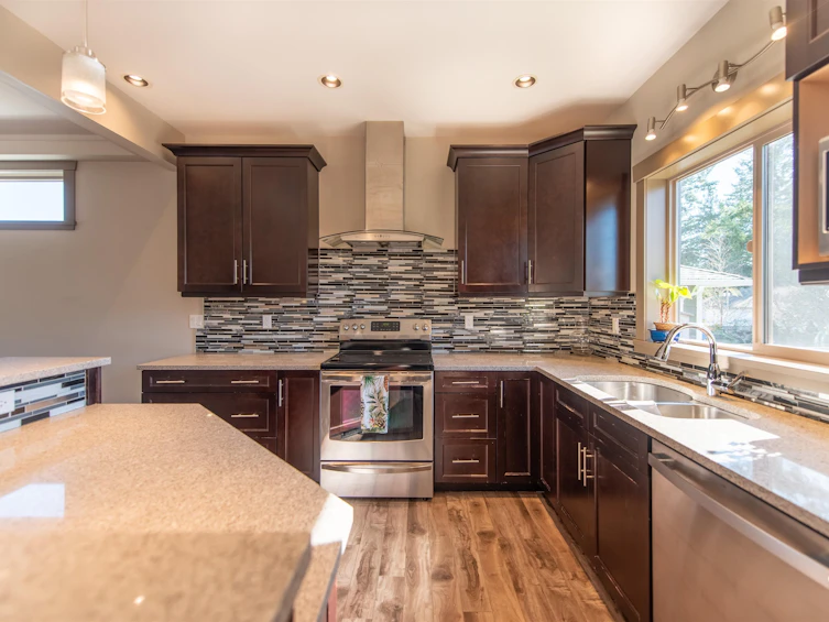 6391 Oracle Road, Sechelt, BC, V7Z 0R8 - 10