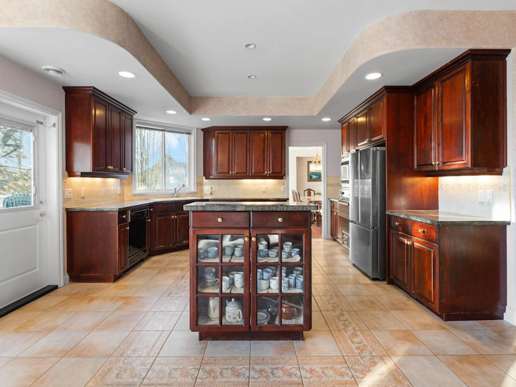 1501 Parkway Boulevard, Coquitlam, BC, V3E 2V7 - 9