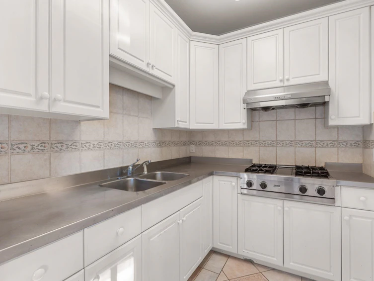 1501 Parkway Boulevard, Coquitlam, BC, V3E 2V7 - 12