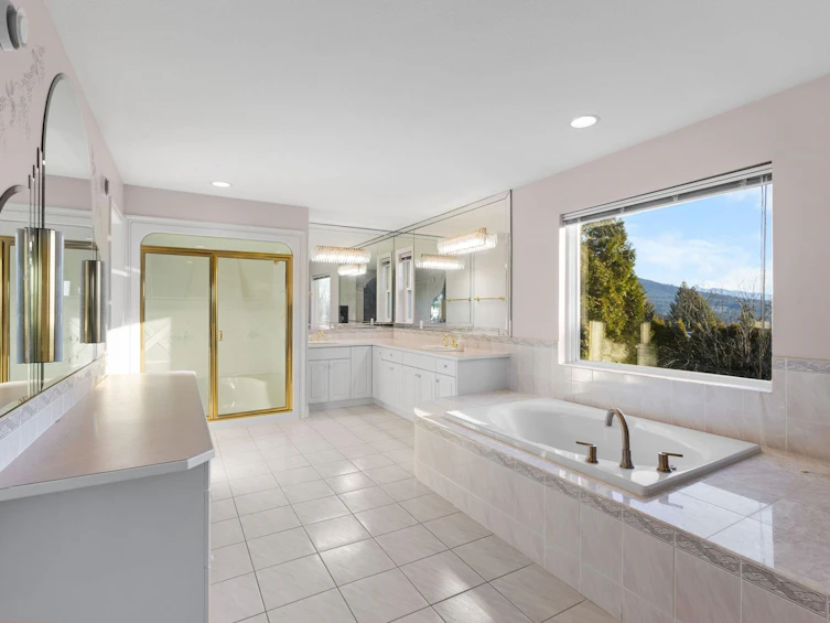 1501 Parkway Boulevard, Coquitlam, BC, V3E 2V7 - 20
