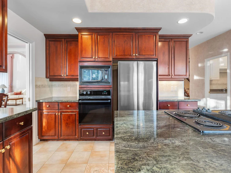 1501 Parkway Boulevard, Coquitlam, BC, V3E 2V7 - 10