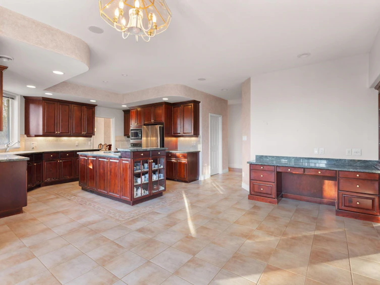 1501 Parkway Boulevard, Coquitlam, BC, V3E 2V7 - 8