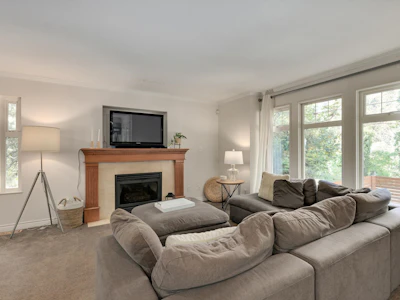 1400 Riverside Drive - 3