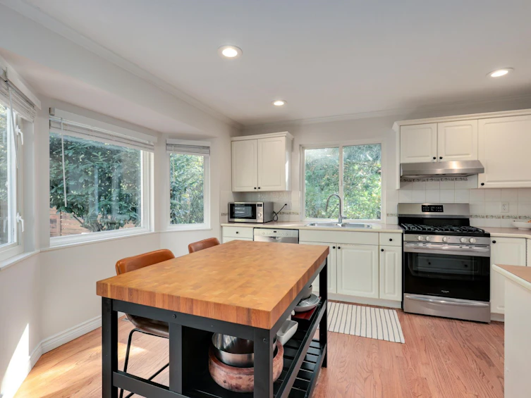 1400 Riverside Drive, North Vancouver, BC, V7H 1V5 - 9