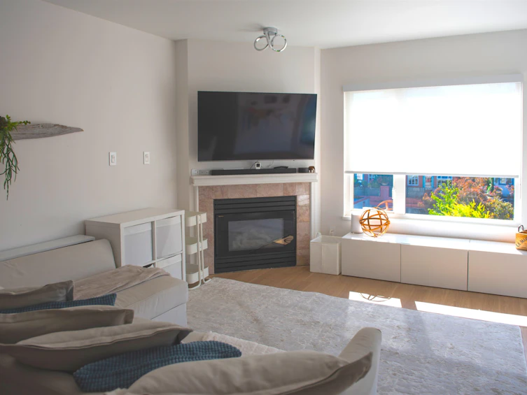 216-3250 W Broadway, Vancouver, BC, V6K 2H4 - 11