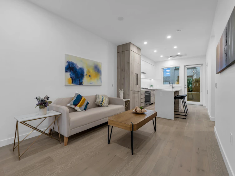 659 W 30th Avenue, Vancouver, BC, V5Z 0K4 - 5