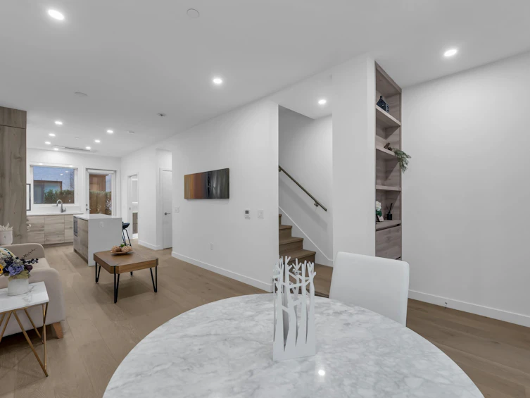 659 W 30th Avenue, Vancouver, BC, V5Z 0K4 - 8