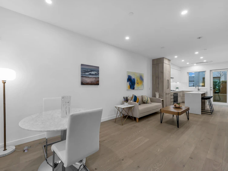 659 W 30th Avenue, Vancouver, BC, V5Z 0K4 - 9