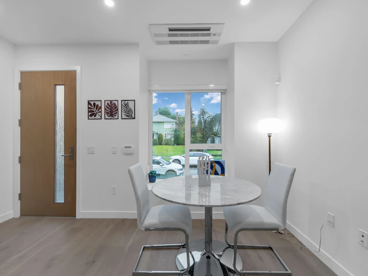 659 W 30th Avenue, Vancouver, BC, V5Z 0K4 - 7