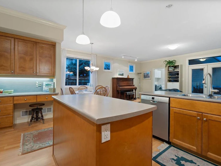 12300 Buchanan Street, Richmond, BC, V7E 6T8 - 5