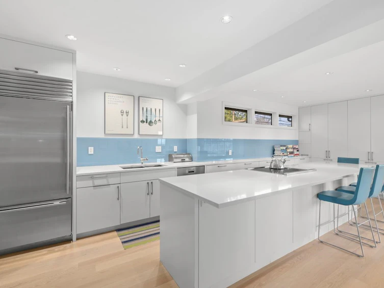 3881 W 14th Avenue, Vancouver, BC, V6R 2X1 - 8