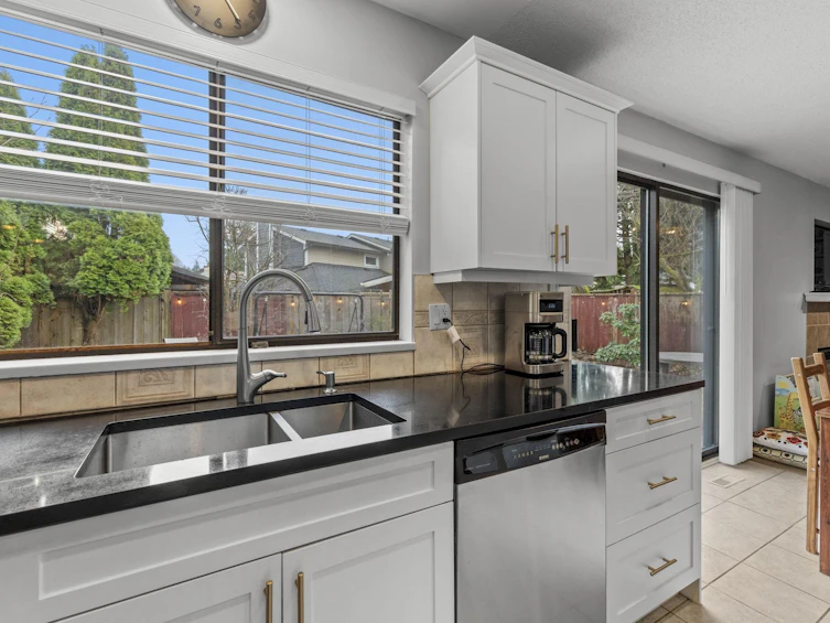 1241 Nestor Street, Coquitlam, BC, V3E 1H4 - 17