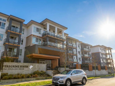 319-1792 Starling Drive - 3