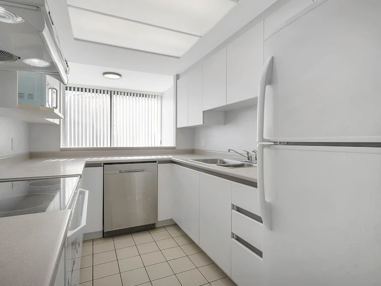1301-13383 108 Avenue, Surrey, BC, V3T 5T6 - 5