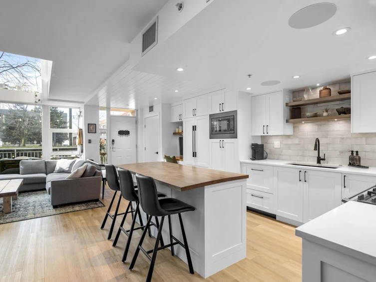 TH2-168 E Esplanade Avenue, North Vancouver, BC, V7L 4X8 - 4