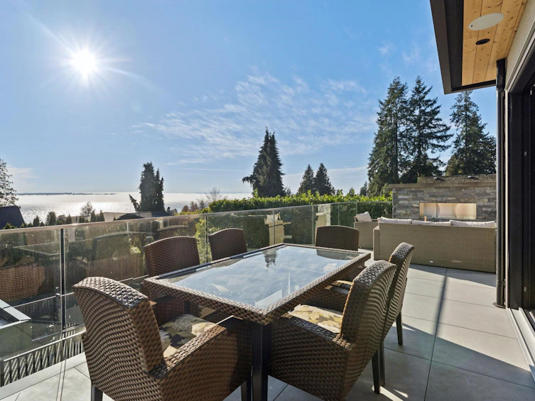 2678 Mathers Avenue, West Vancouver, BC, V7V 2J4 - 3