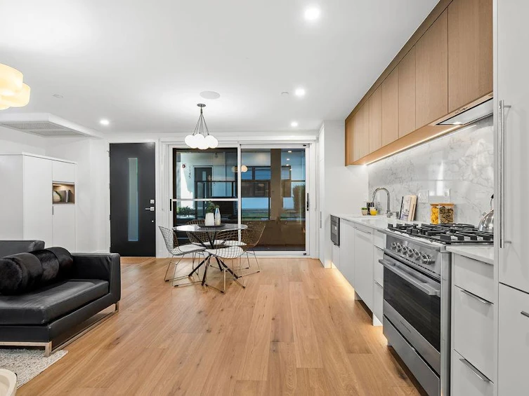 1143 W 33rd Avenue, Vancouver, BC, V6M 1A3 - 14