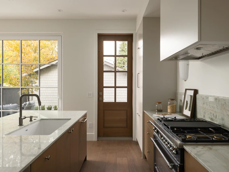 2-15 W 20th Avenue, Vancouver, BC, V5Y 2C2 - 10