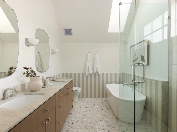 2-15 W 20th Avenue, Vancouver, BC, V5Y 2C2 - 26