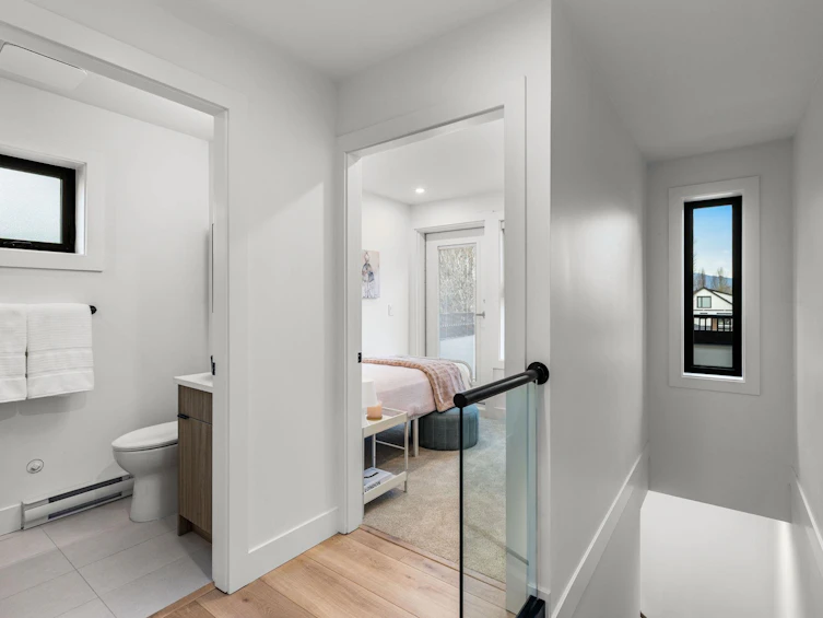 2632 Ward Street, Vancouver, BC, V5R 4S6 - 24