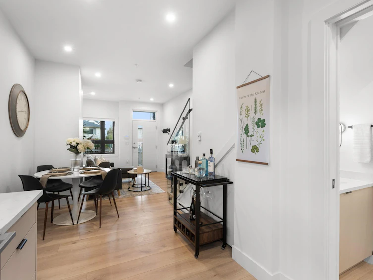 2632 Ward Street, Vancouver, BC, V5R 4S6 - 12